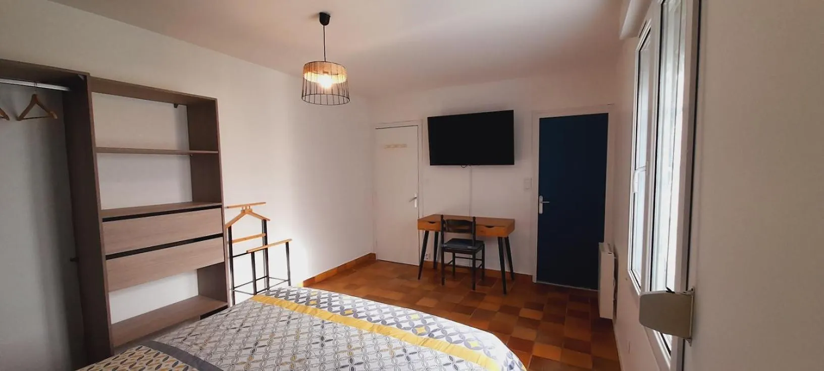 La Bonne Etoile - Chambres D'Hotes Et Appartements - 普卢埃斯卡 招待所