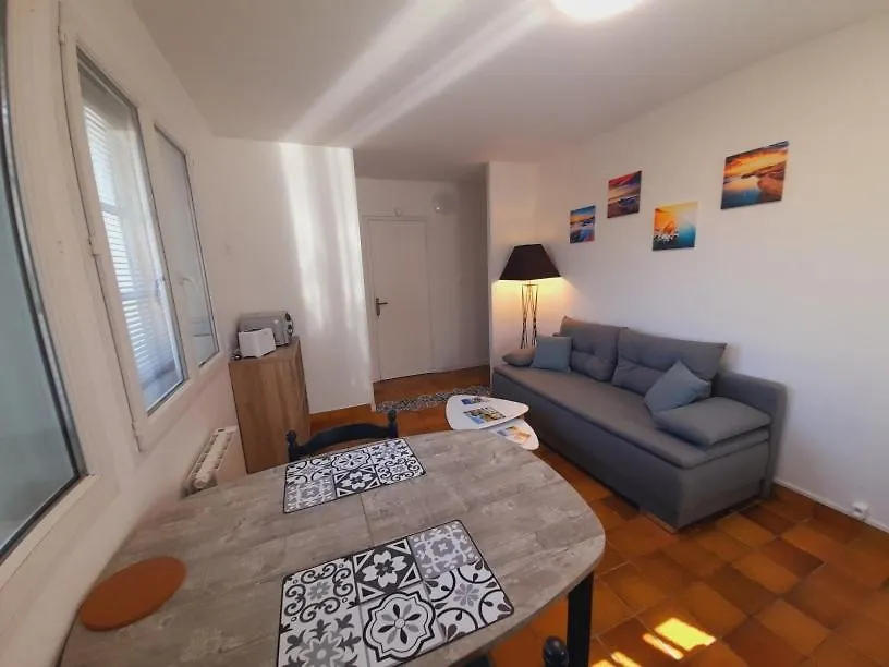 La Bonne Etoile - Chambres D'Hotes Et Appartements - Plouescat 0*,  France
